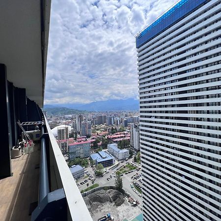 Cozy City Apartments In Orbi Batumi Kültér fotó